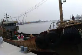 台媒：台海巡队又以“越界”为由扣留大陆渔船图片