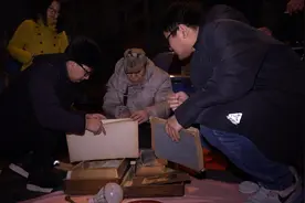 80后小伙收藏津城老照片18载，津云调查今日播出图片