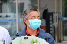 一别56天，39岁男护士援鄂归来变白发，3岁女儿懵了：你是谁？图片