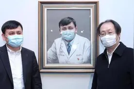 吴正恭：选择画张文宏，是因为他有着阿拉“上海医生”的特点——实在、懂经、拎得清图片