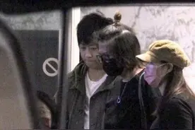 阿信和助理被拍到同进住所，已经秘密恋爱7年？图片