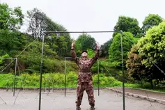 动图 | 要不要一起健身？有兵哥哥带的那种图片