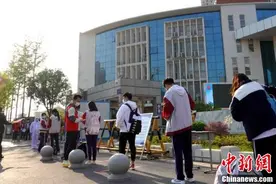 河南初三年级学生返校复课图片