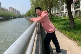 没学过医却签下三甲医院，因为疫情期间实习还是从本科到研究生都读这专业？图片