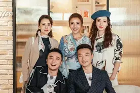 【婚姻微课堂】48岁康辉公开给老婆打电话，内容甜蜜图片