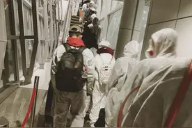留学生隔离期过20岁生日，他们的一个小举动，暖哭了图片