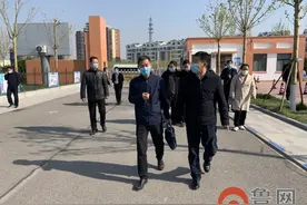 东营市教育局副局长张贤云一行到利津县第一实验学校调研春季开学准备工作图片