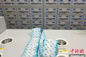 熬中药如冲咖啡 浙江嵊州引进中药配方颗粒智能调配系统图片
