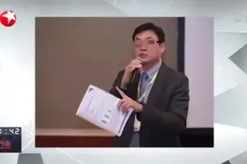 鲍某某抛出“聊天记录”，坚称两人为“恋人”，小芳：QQ号他掌握视频封面
