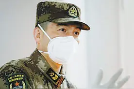 火神山医院洗消分队分队长张鹏飞——冲锋在前 守护平安图片