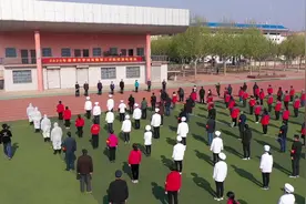 复学Vlog丨现场直击枣庄八中复学演练！全流程展示如何返校、就餐、上课……视频封面