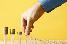 2.8亿“自家”理财产品爆雷拖累业绩，皖新传媒净利润跌近5成图片