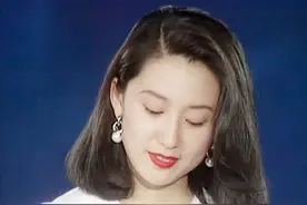 《夫妻的世界》女主金喜爱27年前旧照曝光图片
