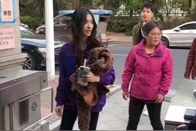 王大陆赴林允老家全程亲密十足 女方父母开心同行图片