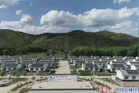 内蒙古赤峰喀喇沁旗：谱好易地搬迁曲 唱响产业发展歌图片