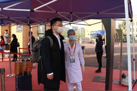 组图｜开学第一天！春风十里不如在校园遇见你图片