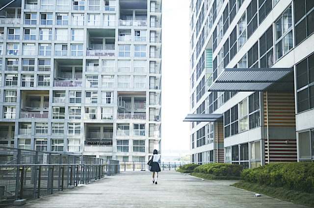 日本新电影中的爱情：低欲望时代，激情与倦怠的二元对立