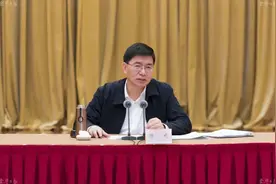 陈龙在市委全面依法治市委员会第二次会议上强调：坚持问题导向不断提升法治金华建设水平图片