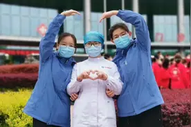 请国家发一个男朋友给我！开“馒头吃播”的山东医疗队95后女队员又来了图片