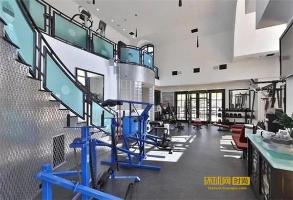 你也想像J姐一样在梦幻芭比大house里“哭泣”吗？