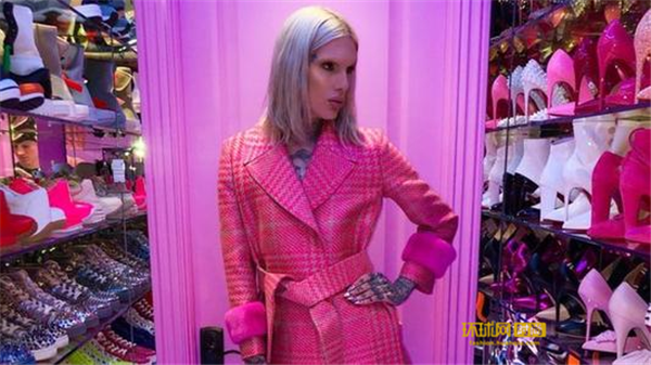 你也想像J姐一样在梦幻芭比大house里“哭泣”吗？