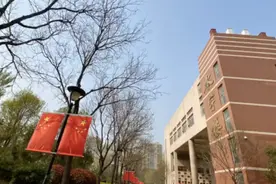 悦读大学｜备受301医院青睐的山东聊职长啥样，记者给你拍到了视频封面