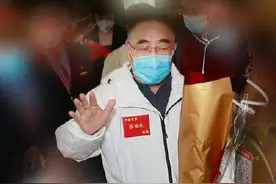 苦战82天，张伯礼院士离汉前写诗告别，您辛苦了图片