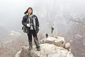 独臂摄影师的爱情与幸福图片