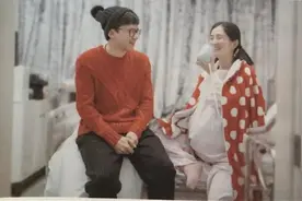 谢娜出书曝光双胞胎生产全过程：住公立医院小病房，张杰何炅陪伴图片