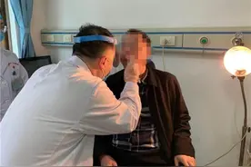 男子被鱼刺卡喉吞口水都痛，医生提醒切勿使用这些土方法图片