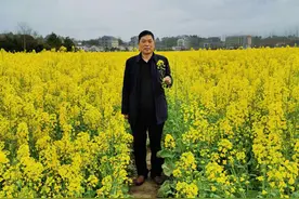 何进：丹心昭日月 激情逐梦想图片