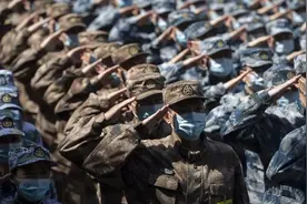 战“疫”快评 | 来时义无反顾，走时悄无声息！这就是人民子弟兵的大爱情怀图片