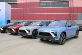 生活重启｜利用枢纽优势 全国首批新能源二手车从成都发运至中亚图片