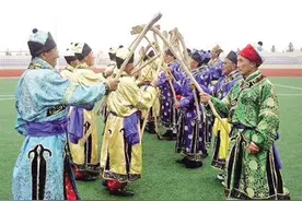 传承千年的达斡尔族曲棍球文化图片