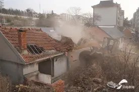 解决10年的动迁难题！威海文登文台片区5栋民房完成拆除 拆迁工作全部完成图片