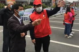 嘉兴火车站临时公交枢纽站今起启用，我来做向导图片