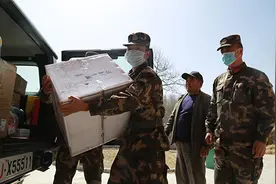 青海：武警官兵精准扶贫助力山村换新颜图片