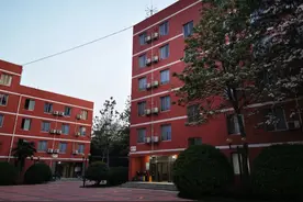 复学一周了，小编带你看看高三学子的一天图片