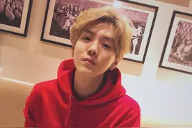 关晓彤晒女友视角照为鹿晗庆30岁生日超甜蜜图片