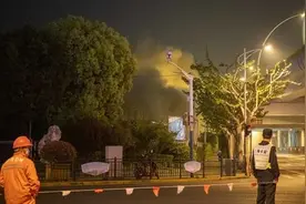 上海凌晨发生地震？还有巨响？真相：爆破烂尾楼图片