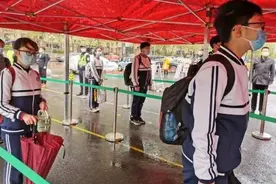 春暖花开少年归，沈阳大连初三学生今日开学图片
