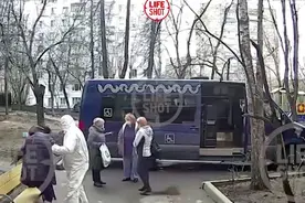 俄女子发烧入院检测无异样 出院后倒在长椅上猝死图片