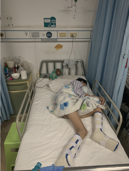 “游戏里能重生，我想试一试”，兄妹跳楼前一天为“迷你世界”充值800元