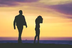 “25岁，刚怀孕就离婚了”：婚姻里比丈夫出轨更可怕的，是这一点图片