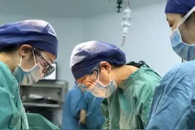 第三次剖宫产，高危孕妇的“劫后重生”图片