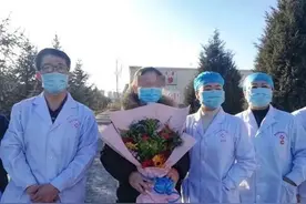 她一出生，自带抗体图片