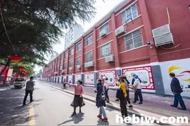 山城区：老旧小区换新颜，居民个个笑开颜图片