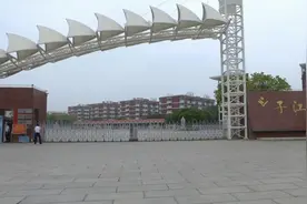 直击晋江初三开学！子江、平山、陈埭民族中学......图片