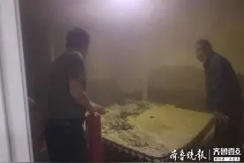 听见有人喊救命，没工夫考虑害不害怕……两次冲进浓烟里救出被困者图片