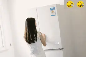 冰箱里放一张纸币，解决了家家户户的烦恼图片